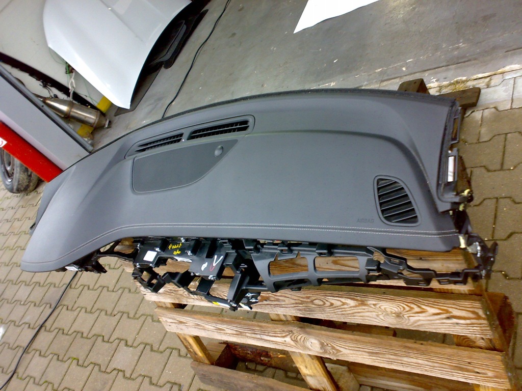 фото №1, Genesis g70 2017 2019 консоль приборная панель приборная панель подушка idealna usa