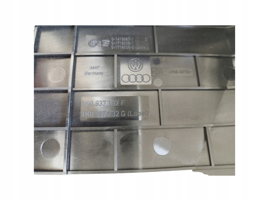 фото №6, Коробка запобіжників tt 8j 2.0 tfsi 1k0937132f