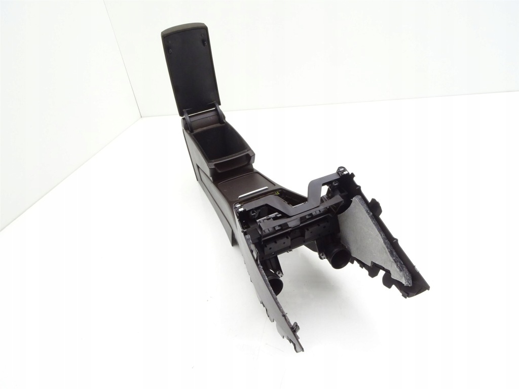 Туннель средний подлокотник решётка комплектный  бардачок 3ac863241d vw passat b7 Доставка