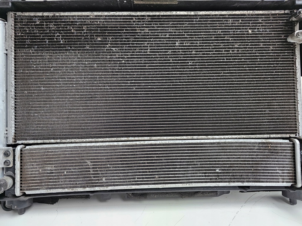 фото №11, Pas передний радиатор toyota prius iii plus + lift гибрид