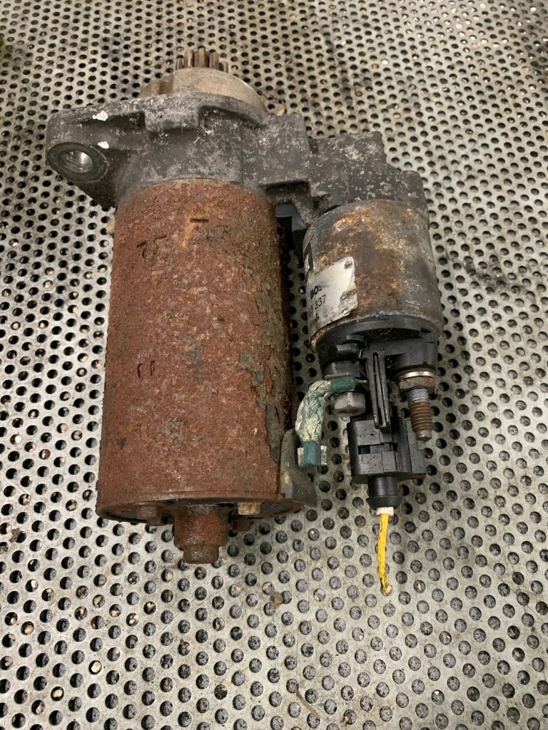 Купити Стартер vw t5 2339305337