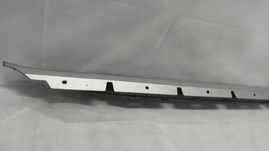 Bmw x1 f48 f48n рестайлінг  молдинг поріг накладка поріг права 7379992 mpakiet Київ