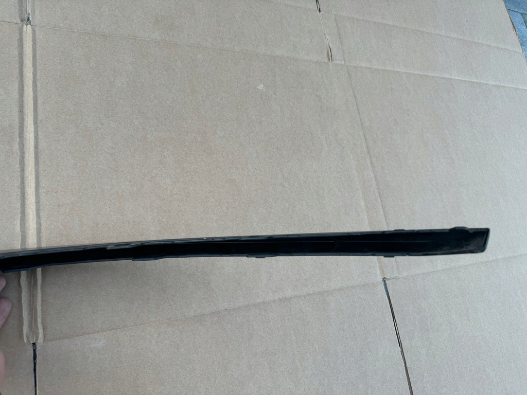 фото №6, Бампер спойлер накладка задняя правая porsche taycan 9j1 оригинал