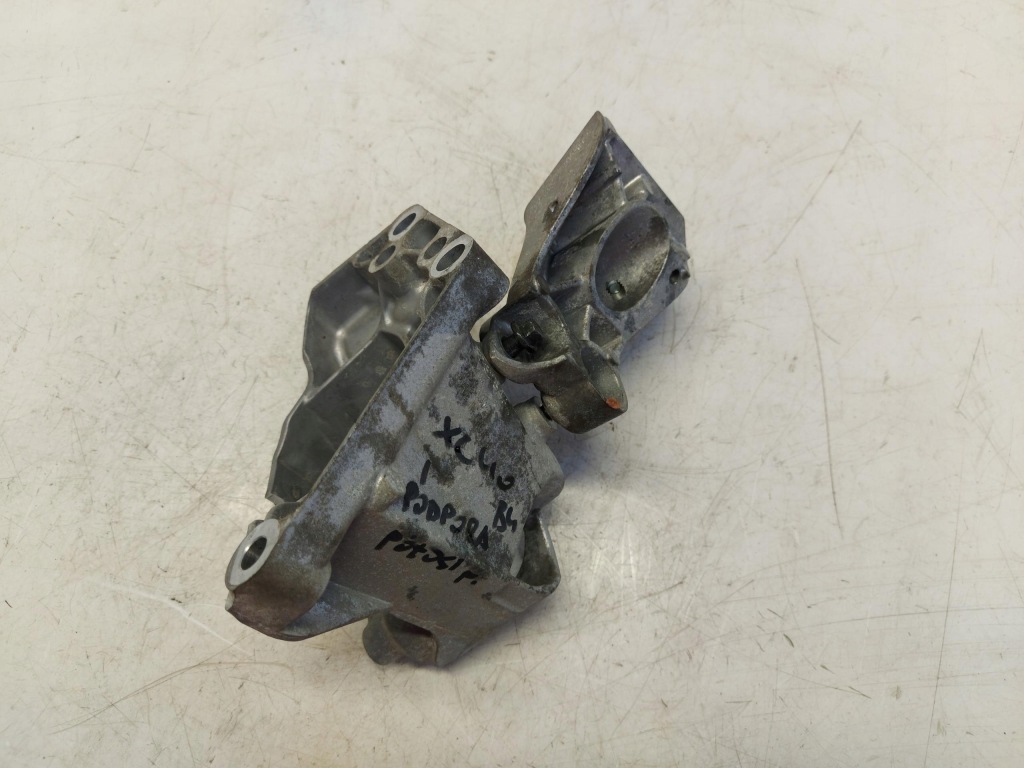 фото №1, Volvo xc40 b4 опора полуось 32139919