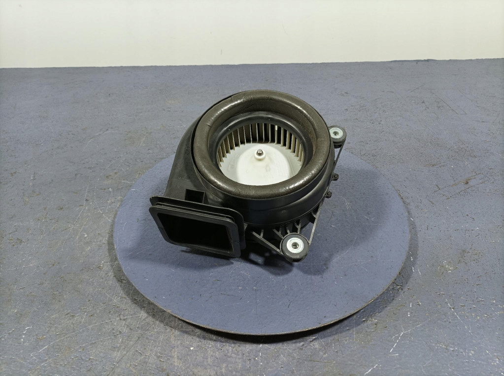 фото №1, Opel ampera повітродувка повітря обігрівача 13503306