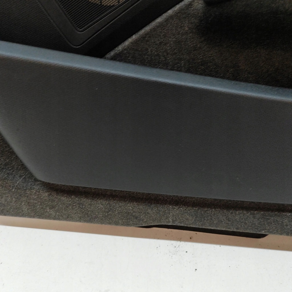 фото №6, Bmw i3 2021 права сторона обшивки / обшивка двері передніх