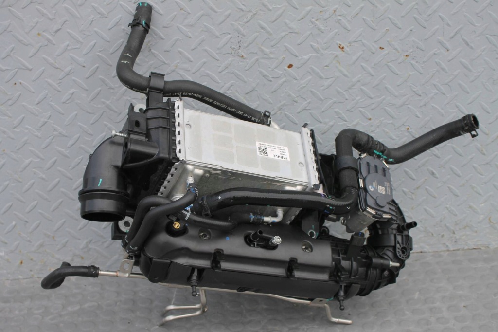 Интеркулер + коллектор впускной  11386789 11000467 mg hs ii 1.5 turbo 24- Цена