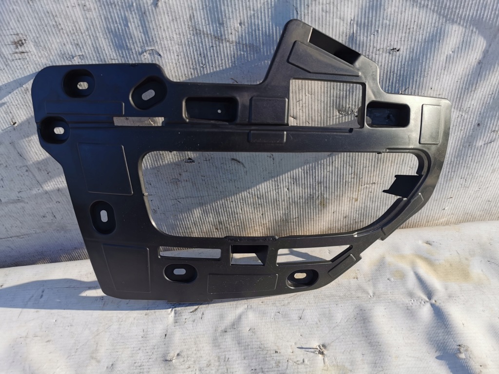 фото №1, Напрямна бампера задня citroen c4 picasso ii