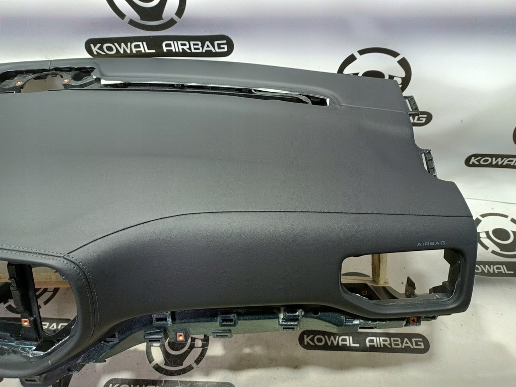 фото №8, Dodge durango 3 lift панель приладів консоль подушка безпеки подушки безпеки ремені шкіра