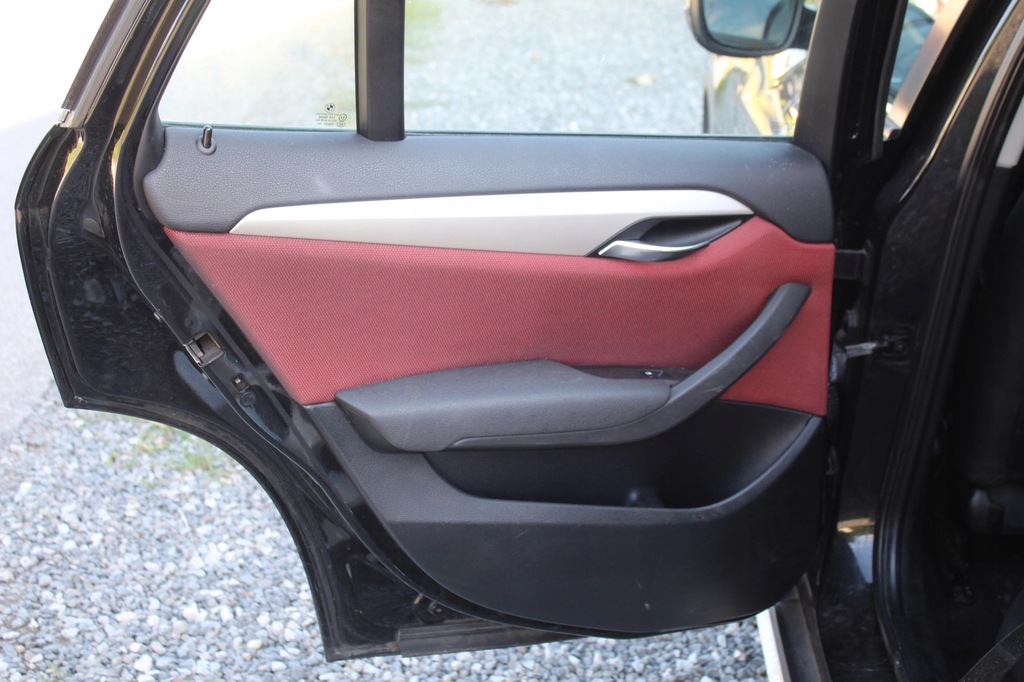 фото №1, Обшивка дверь левый задняя bmw x1 e84 axby