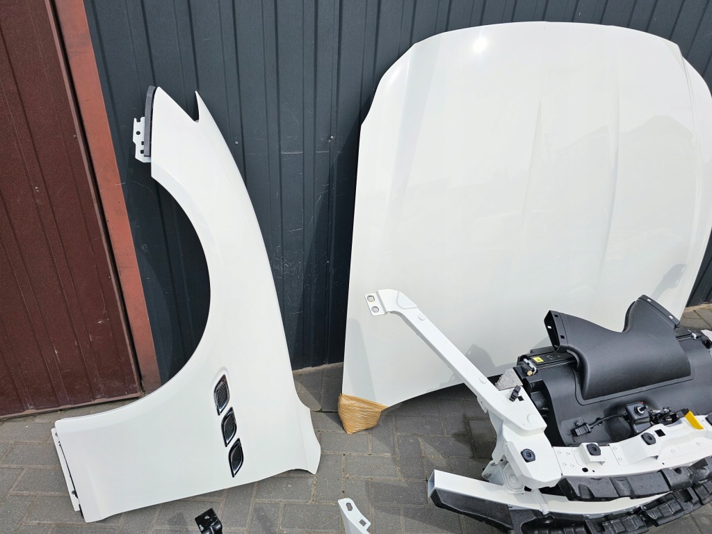 фото №9, Maserati quattroporte перед капот крыло бампер full led