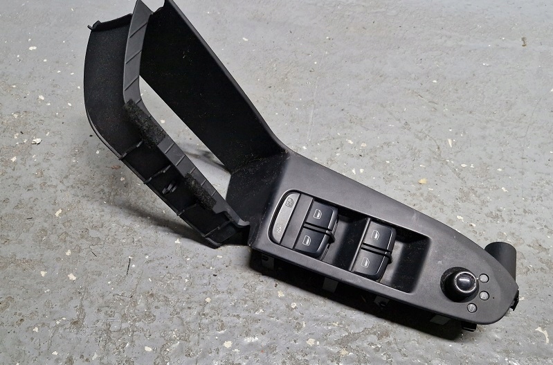 фото №1, Audi a4 b8 панель переключатель окон левый перед eu