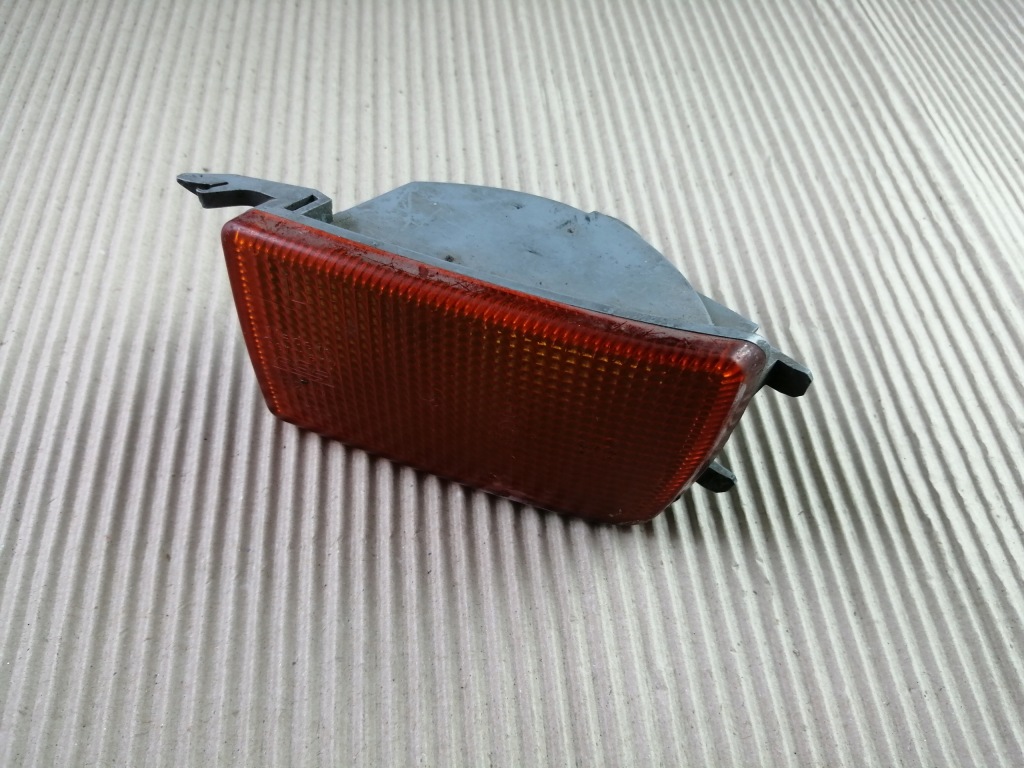 фото №1, Поворотник левый перед vw golf iii 1h0953155c