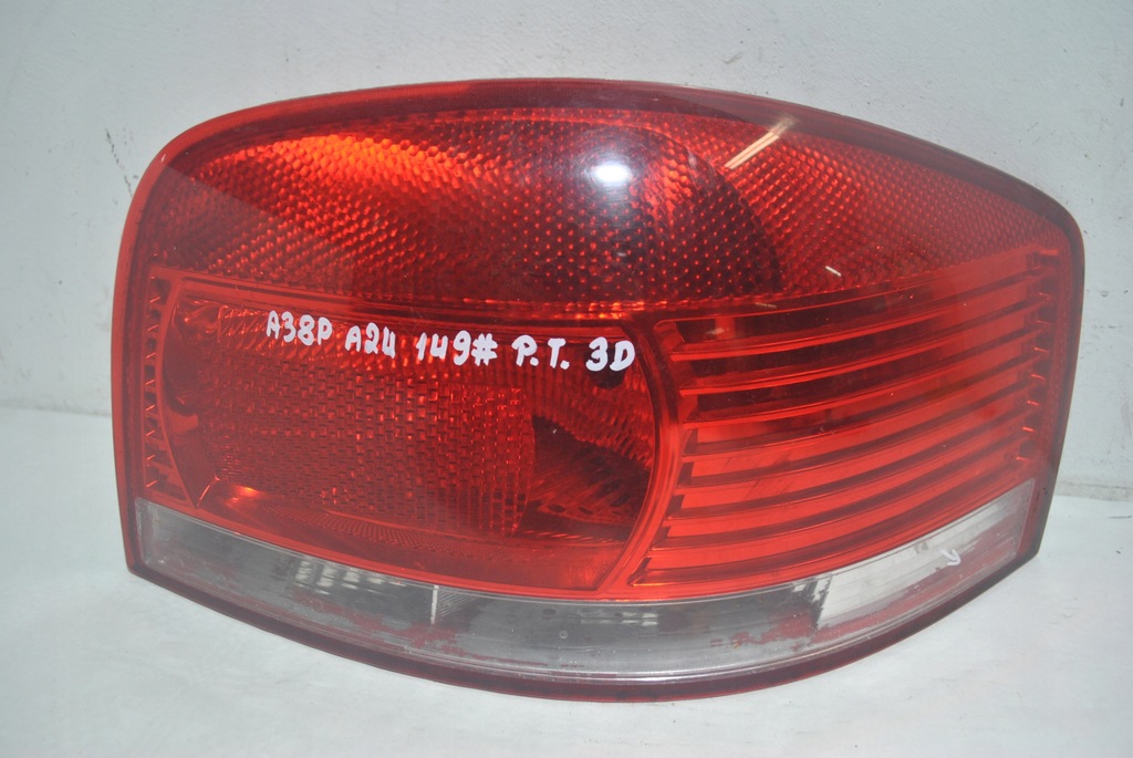 фото №1, Лампа правий задня 3d audi a3 8p