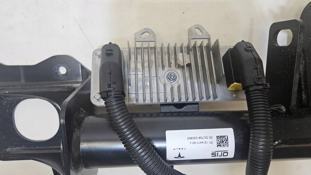 фото №8, Hak буксировочный модуль жгут шар tesla model y 1514411-00-j