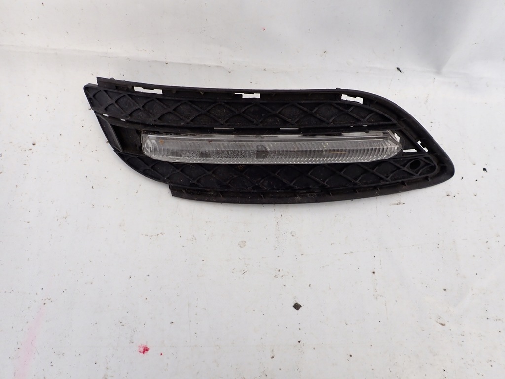 фото №1, Mercedes b-klasa w246 решітка led права перед