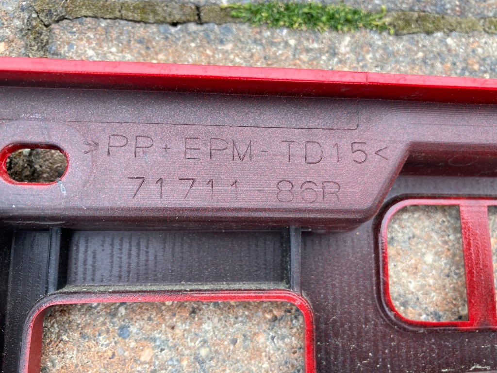 Suzuki vitara iii lift бампер передний Доставка