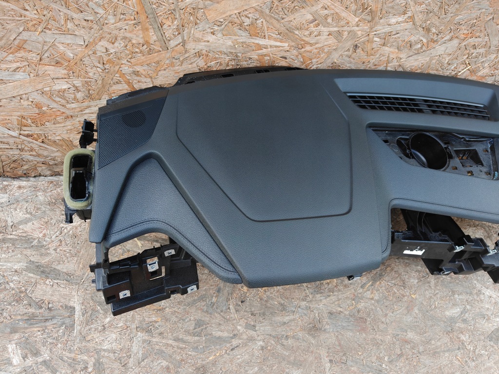 фото №7, Консоль панель приладів подушка безпеки ремені доводчик audi q8 etron 4ke 4kl857001e 4n0880201m