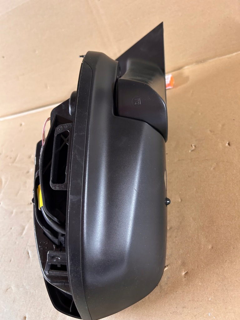 Yp00174380 дзеркало opel grandland x праве 11 pin Зі Шроту