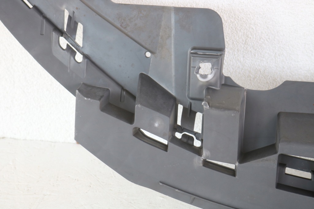 Audi a3 8v3 накладка плита под бампер перед 8v3807233 с Разборки