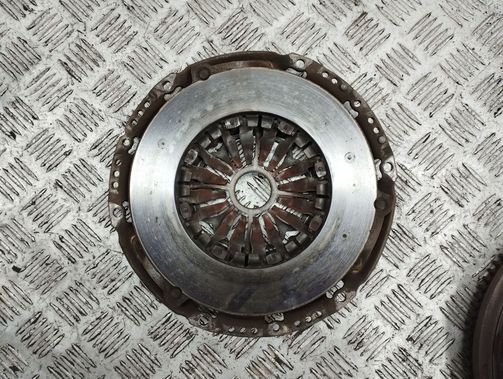 фото №5, Toyota avensis t250 2005 сцепление / комплект