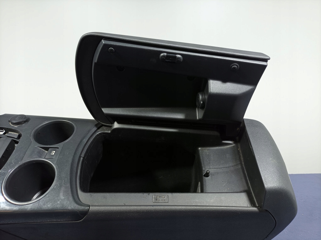 фото №8, Peugeot 3008 i подлокотник туннель средний кожа eu