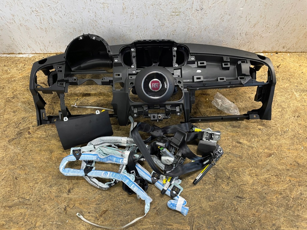 фото №1, Fiat 500 lift консоль приборная панель приборная панель комплектная