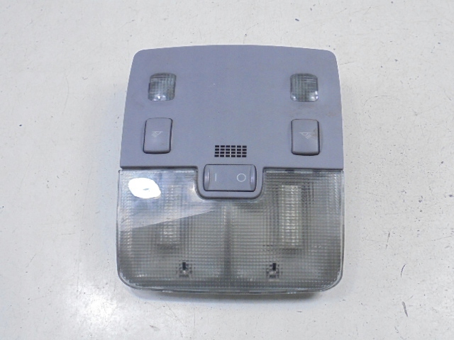 фото №1, Audi a3 8l 99-03 лампа лампа освещение салона 8l0947111d