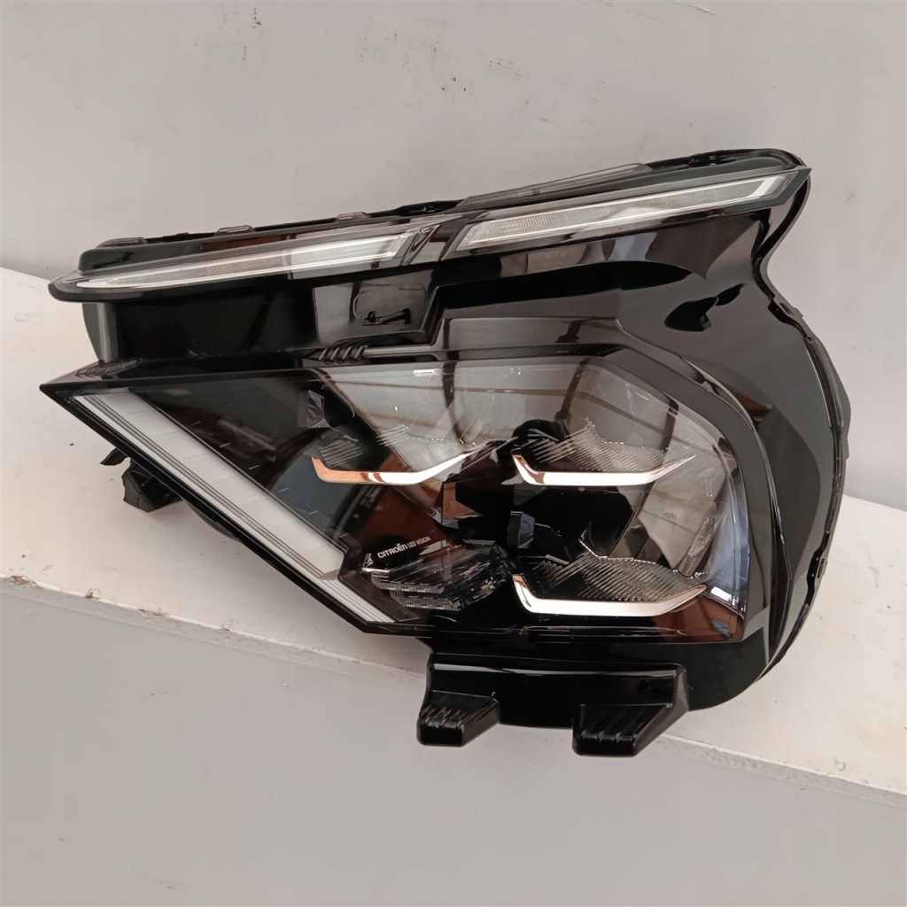 Купити Фара ліва перед citroen c4 3 led po 2020 9830649480