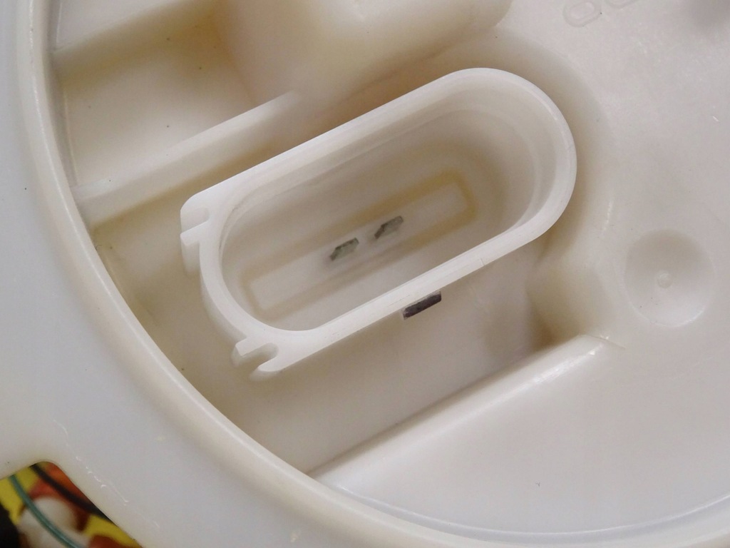 фото №9, Датчик уровня топлива audi a4 b6 3.0b v6 8e0201317n nr52