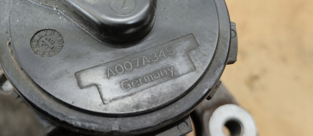 Суппорт тормозной правый задний  mercedes c klasa c300e w206 23r 320x24 w223 Киев