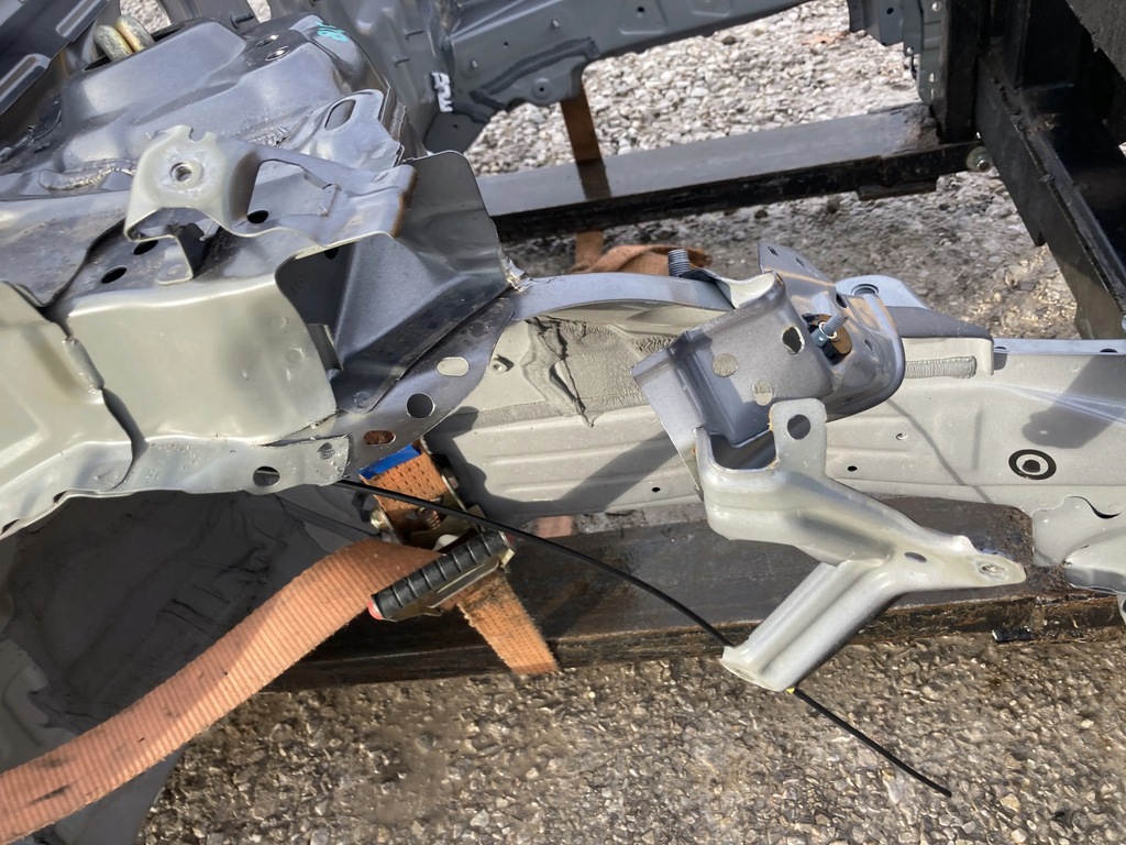 фото №4, Чверть лонжерон правий перед toyota yaris iv 20-