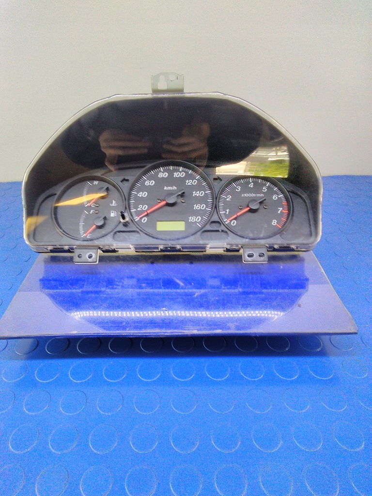 фото №1, Mazda demio i 1.3b счетчик приборы d2dc40