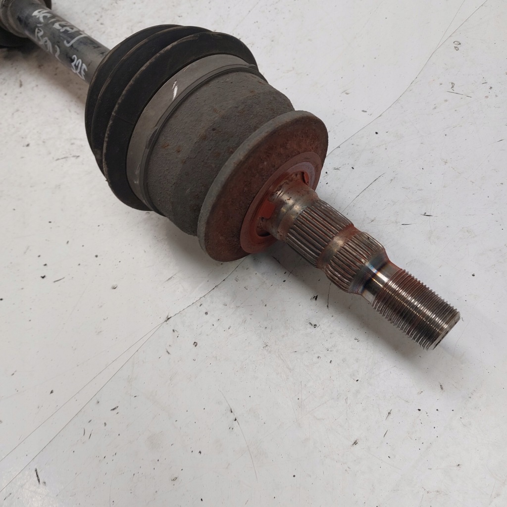 Привідний вал лівий перед 1.4 t 13335145 opel astra iv 2009- j Оригінал