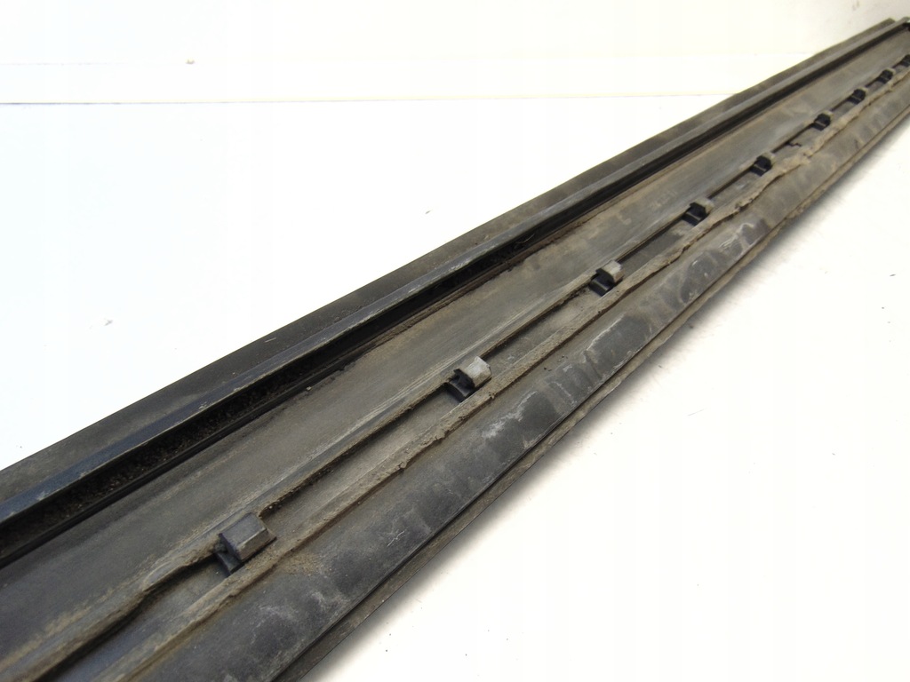 фото №9, Молдинг дверь правый перед audi a8 d3 цвет ly9b