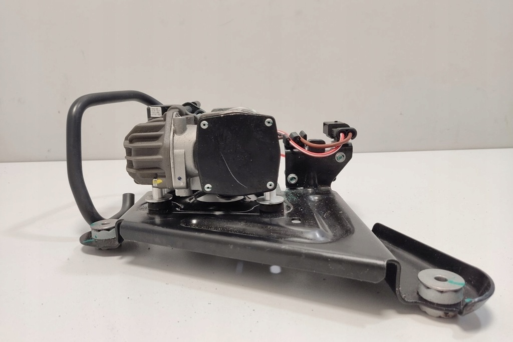 фото №6, Компресор підвіска bmw i4 g26 6894450 electric 250kw 2024