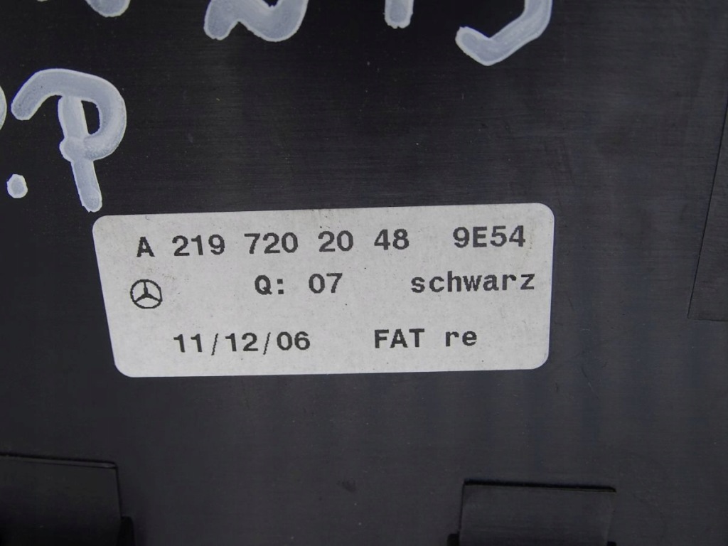 фото №3, Mercedes cls w219 04-10 захист заглушка двері перед