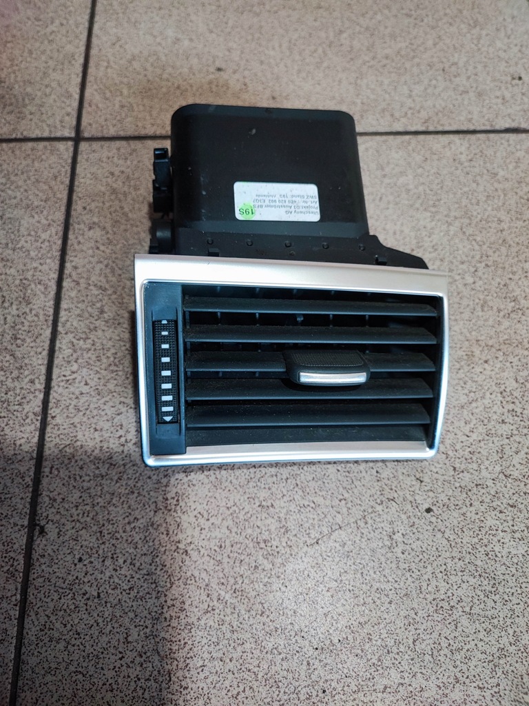 фото №1, Решётка обдув audi a8 d3