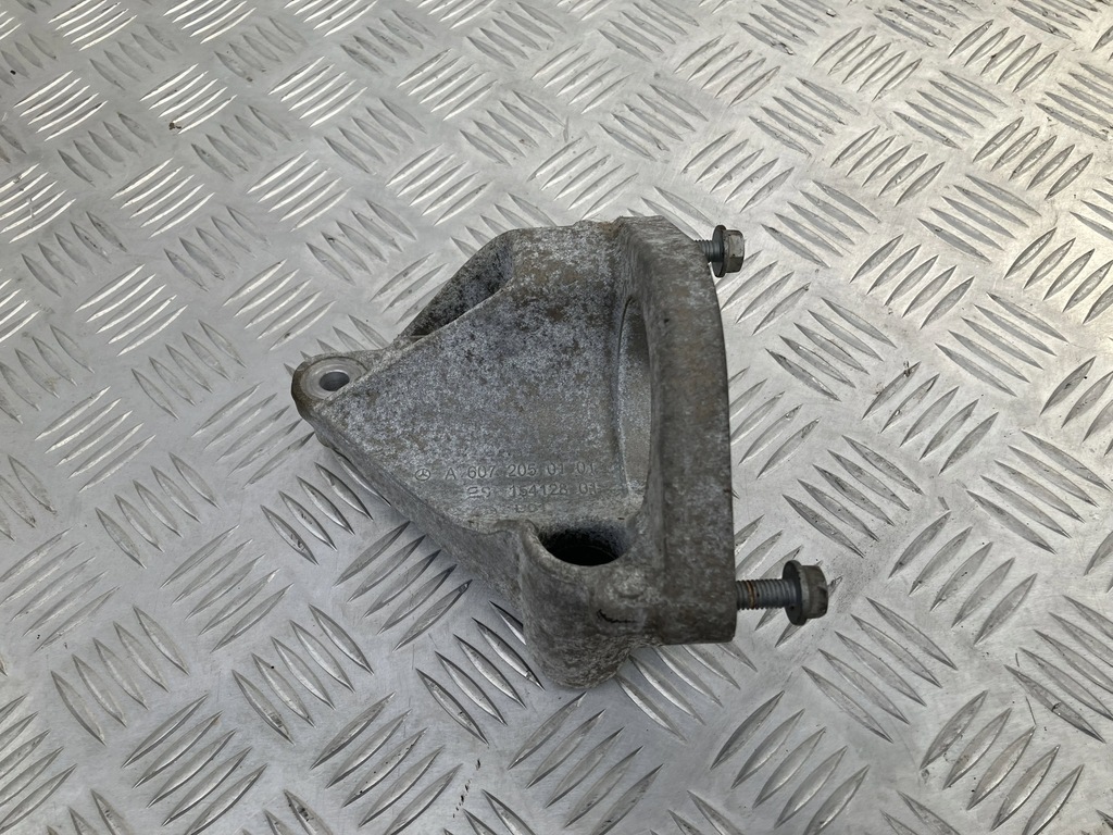 фото №1, Кронштейн підпора піввісь mercedes a klasa w176 1.5 cdi