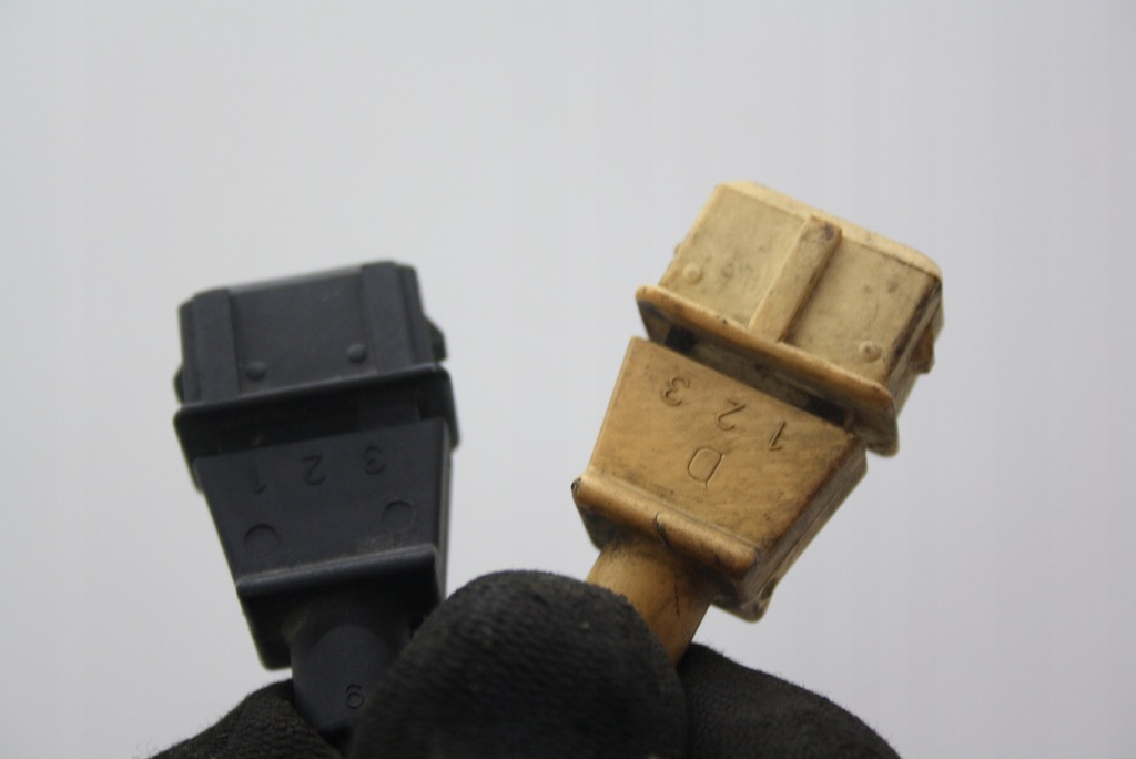 фото №16, Датчик spalania детонационный alfa romeo 166 3,0 busso 0261231007 0261231095