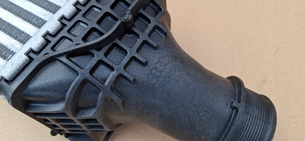 Купити Audi a4 b9 a5 f5 q5 інтеркулер радіатор повітря оригінал 8w0145805p