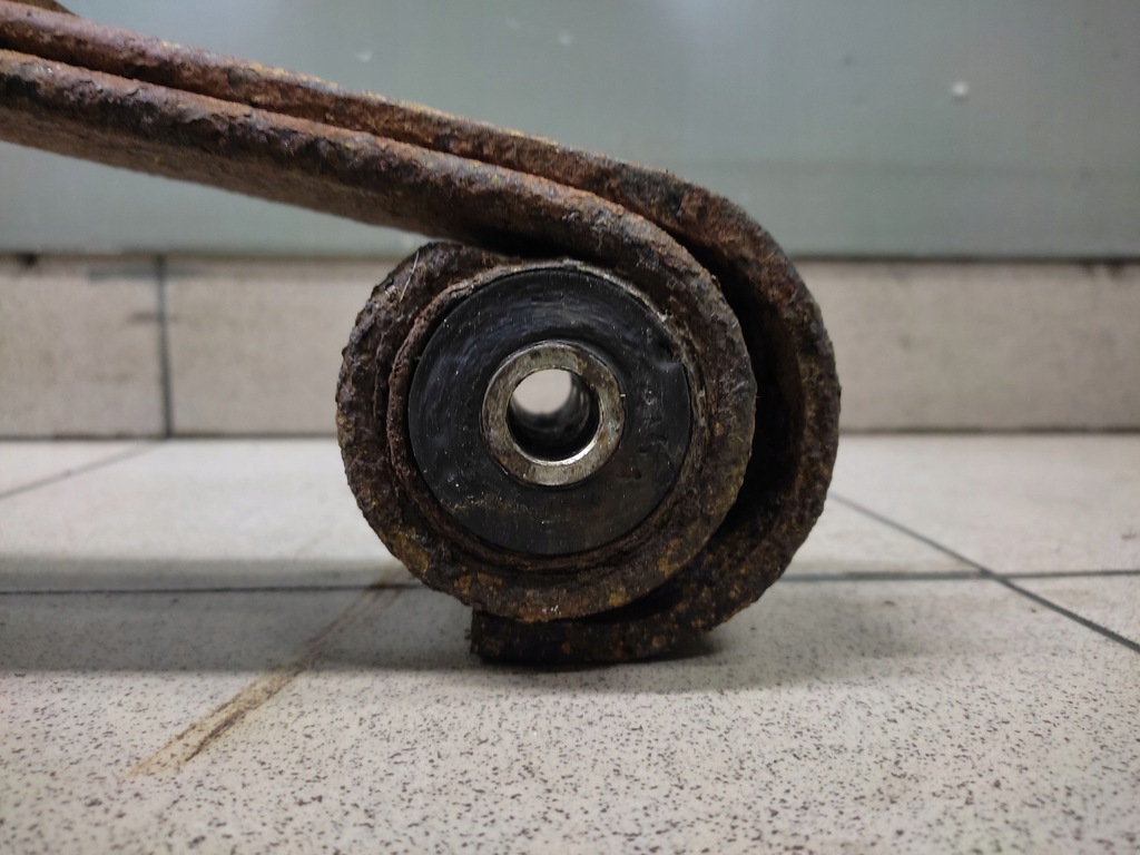 фото №4, Daewoo lublin 3 2.4d ресора задня