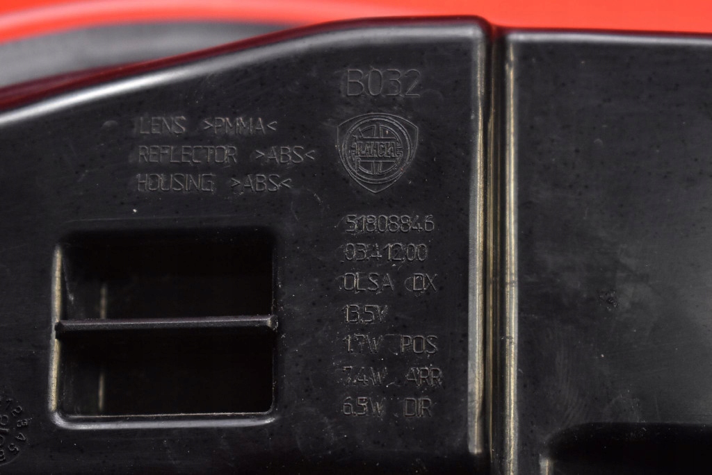 фото №8, Лампа правая задняя задняя led 51808846 lancia delta 3 iii 5d hb 08-14