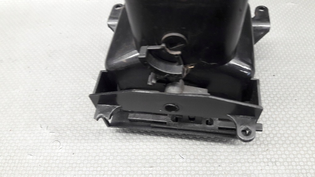 фото №10, 9619437677 решітка обдув права peugeot partner i