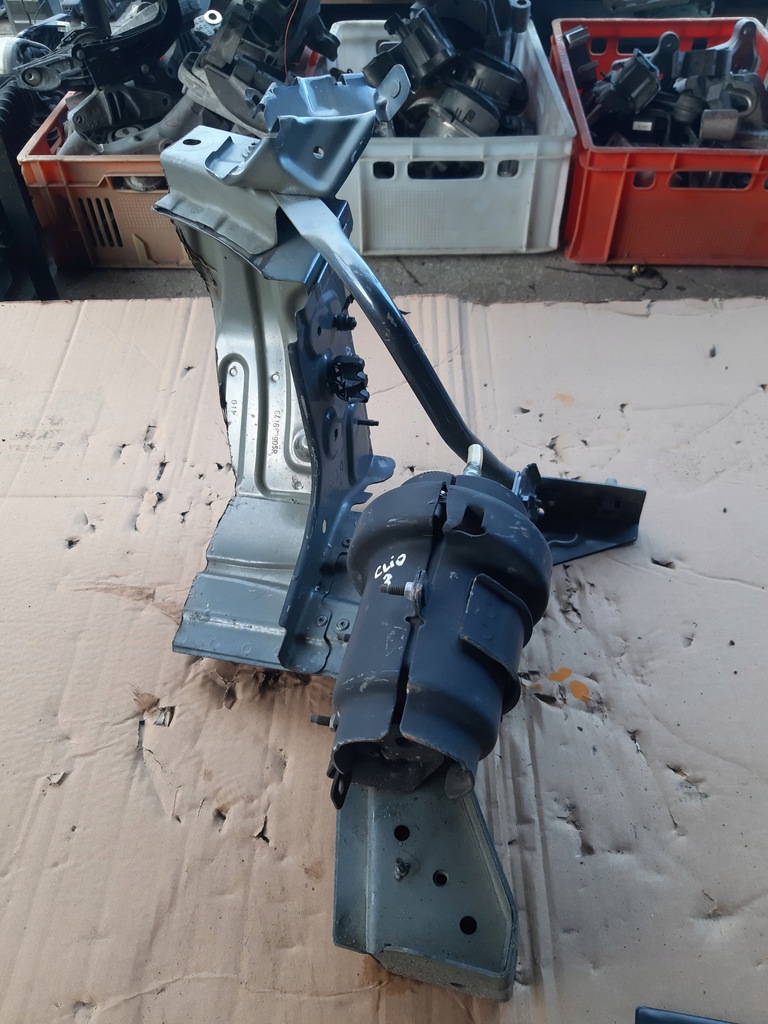 фото №1, Четверть лонжерон правая перед clio