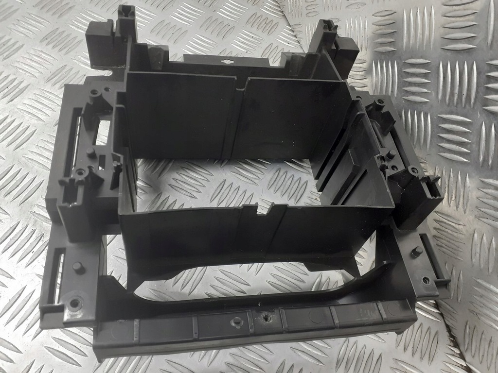 фото №3, Консоль корзина радио mercedes w203 a2036890216