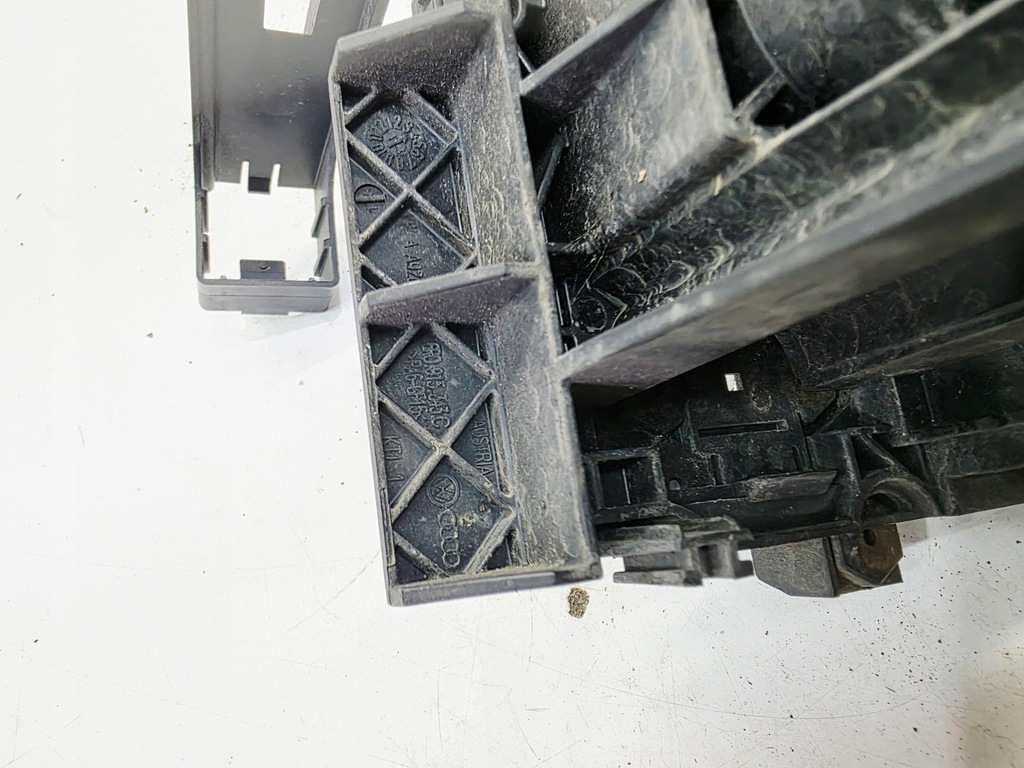 фото №6, Кронштейн коробка запобіжників audi a1 8x vw seat skoda 6r0915343c 1/25
