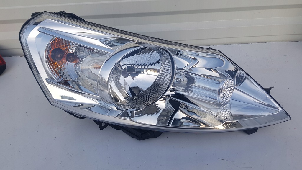 фото №1, Лампа правая перед citroen jumpy ii expert ii eu