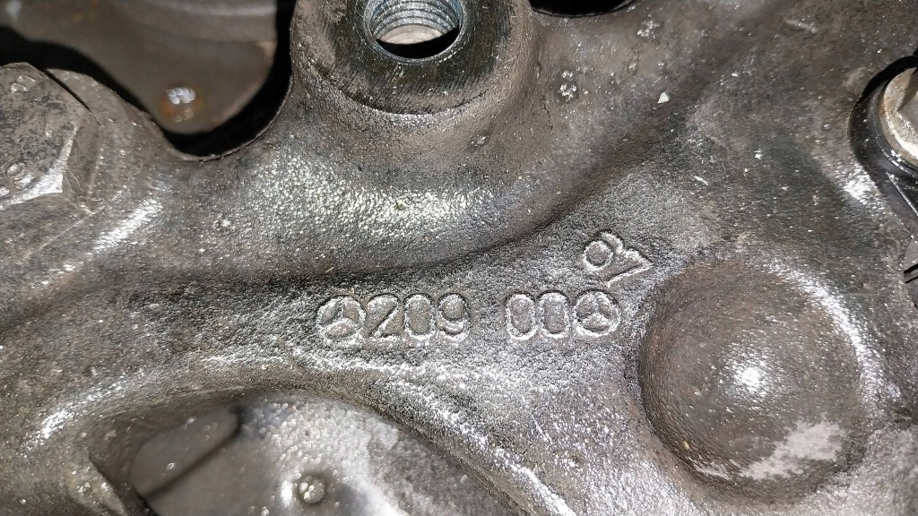 фото №6, Поворотный кулак ступица суппорт левый перед 20900 mercedes w203 w209 slk r171 2.2cdi