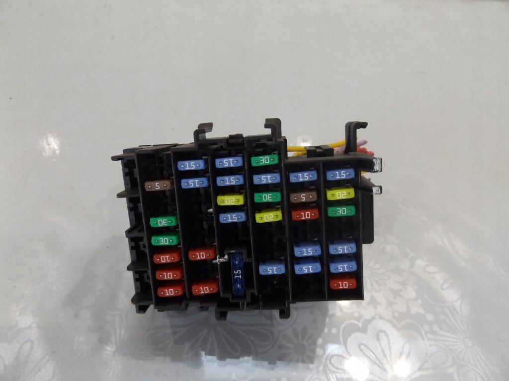 фото №1, Twingo ii lift 1,2 коробка предохранителей